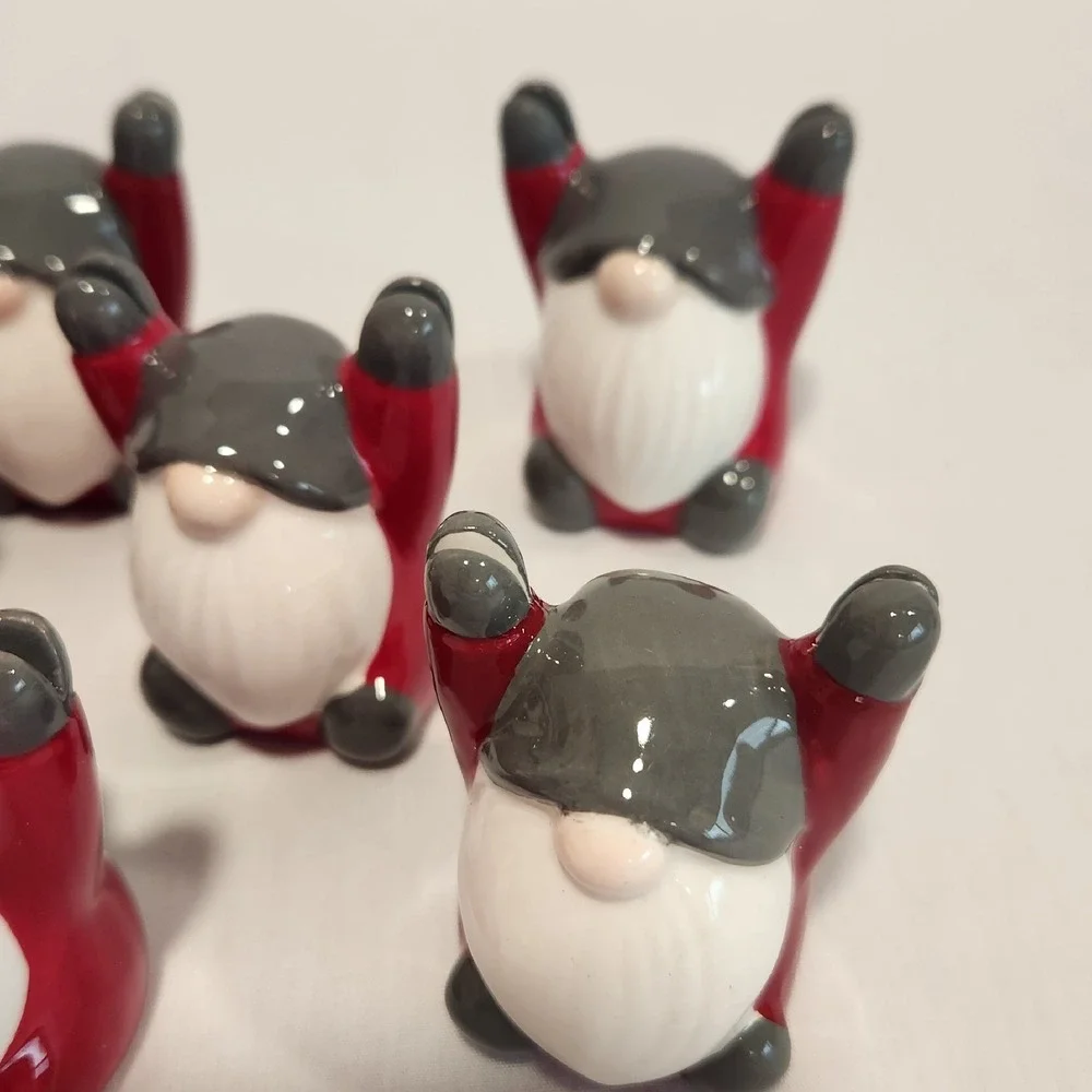 Pottery Barn Gnome Salt & Pepper Shakers +‎ 12 Place Card Holders